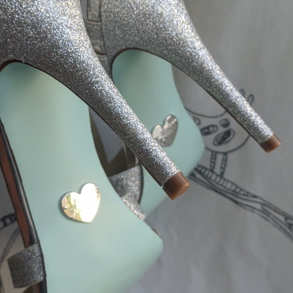 Blue by Betsey Johnson 'Tee' Sandal - Picture 6 of 6